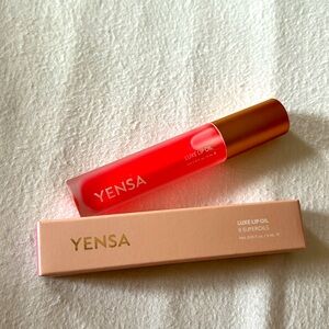 YENSA Luxe Lip Nourishing Oil with Hyaluronic + Vitamin E